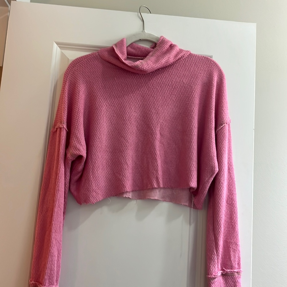 Urban Outfitters top/sweater